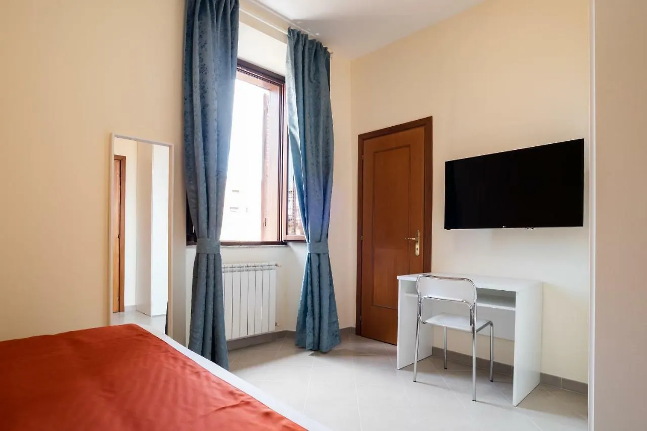 Minerva Monks Inn Roma Konukevi