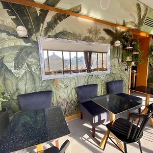 3* Otel Tritone